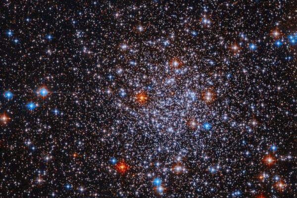 Hubble Reveals Hidden Glory of a Long-Lost Globular Cluster